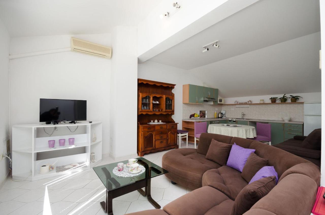 Apartments Snjezana Novi Vinodolski Εξωτερικό φωτογραφία